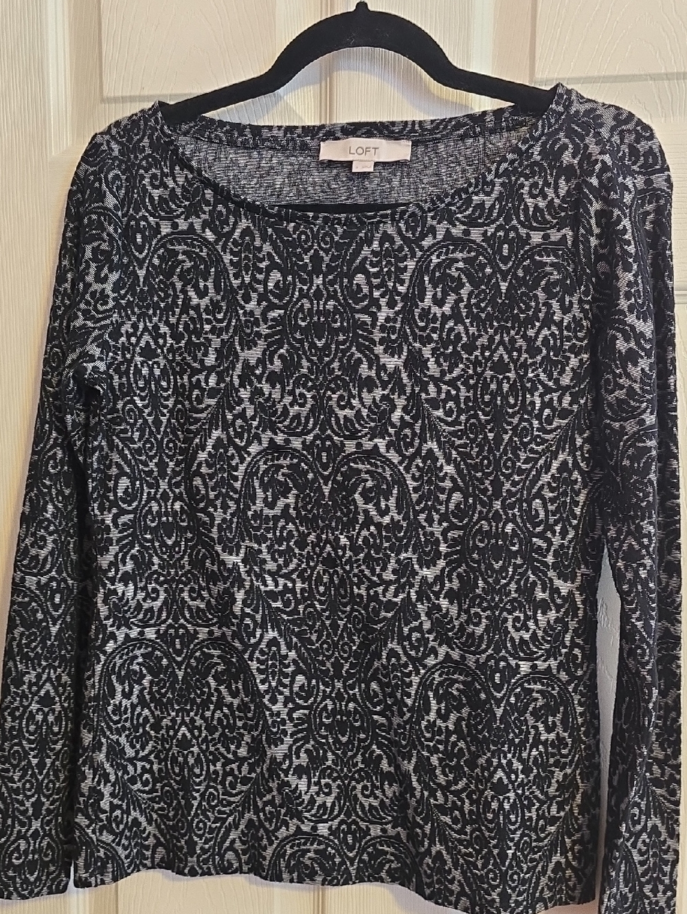 LOFT Black and White Patterned Knit Top